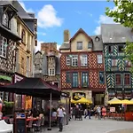 Rennes Centre Historique, Place Ste Anne